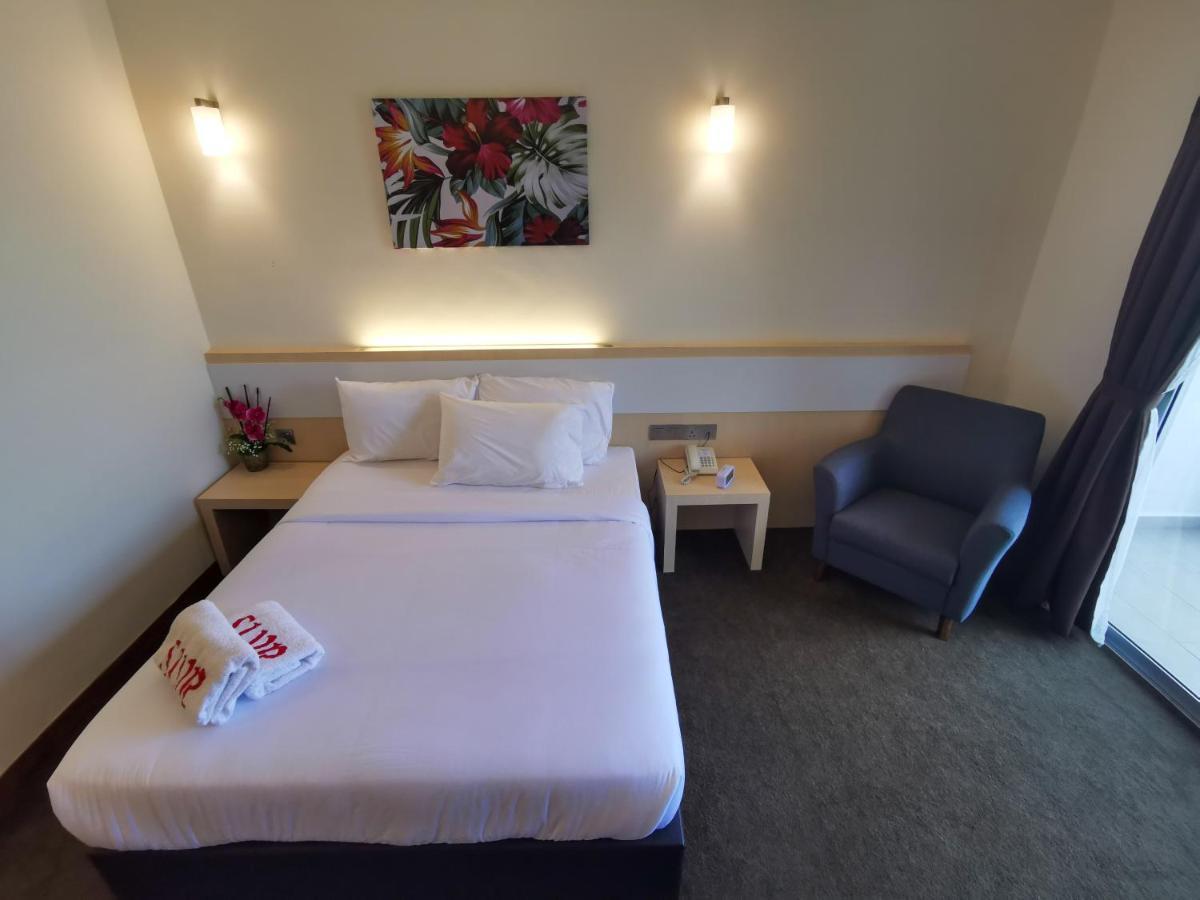 Sungai Kechil Serdang Lake View Resort מראה חיצוני תמונה